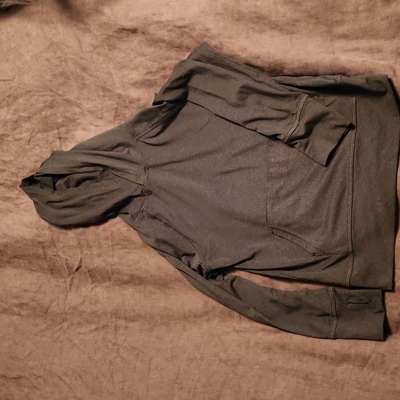 Lot of Boys long sleeve shirts and button downs. Size 5 and 5T - Picture 8 of 15